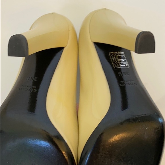 GUCCI Creme Patent Leather Pump - Picture 16 of 16